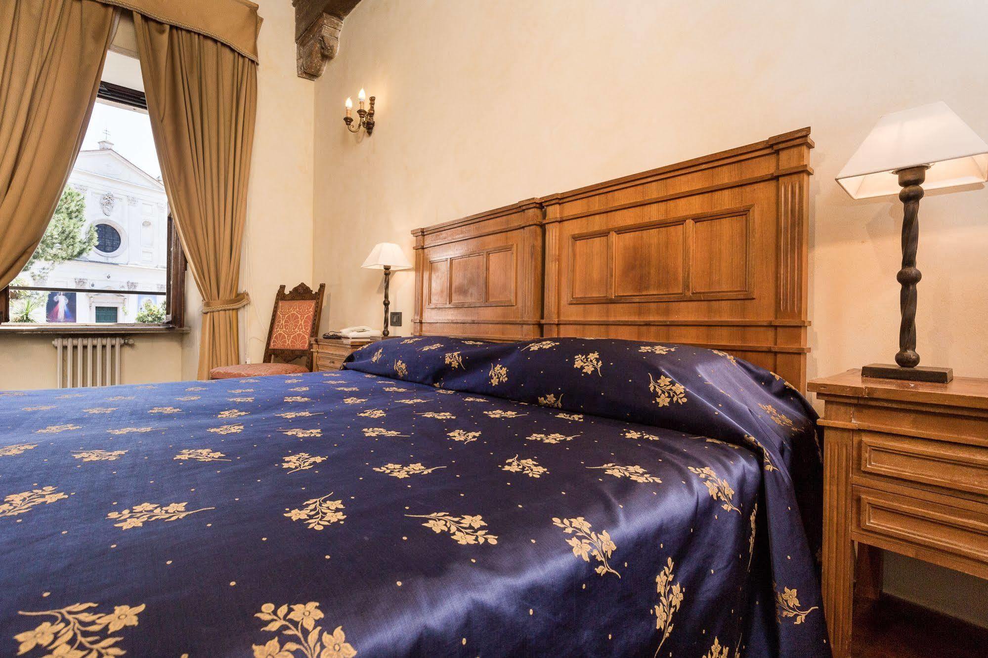 Hotel Columbus ローマ エクステリア 写真